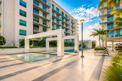 3900 Biscayne Blvd #N-913 1