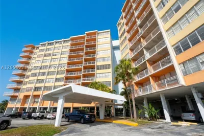 2025 NE 164 St #408 1