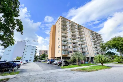 1470 NE 125th Ter #PH3 1