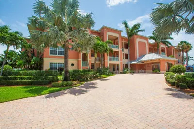 1701 Gulfstream Avenue #715 1
