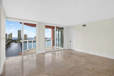 3370 Hidden Bay Dr #2107 1