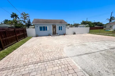 3718 COCONUT Road #A 1
