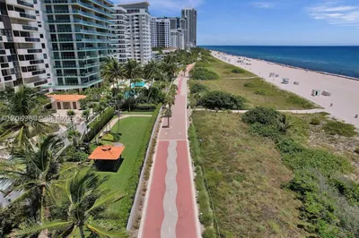 5757 Collins Ave #1505 1