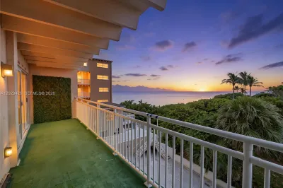 4500 S Ocean Blvd #405 1