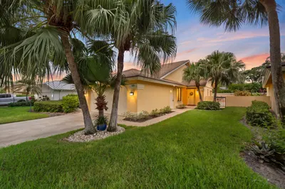 125 Beach Summit Court 1