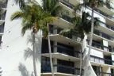 2400 Presidential Way #906 1