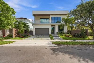 624 SW 8th Avenue 1