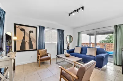 1021 NW 23rd Ave #1023 1