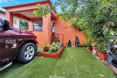 2137 NW 33rd St 1