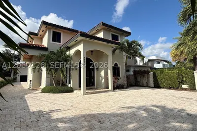 8881 SW 28th St #. 1