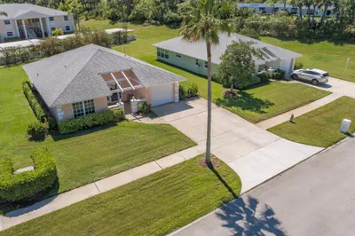 105 Grove Isle Place #105 1