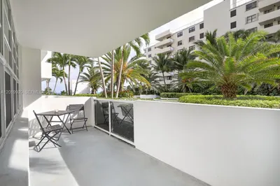 100 Lincoln Rd #330 1
