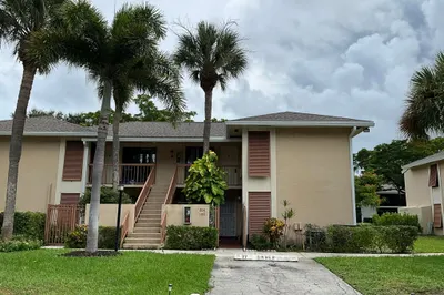 3939 NE 5TH Avenue #A208 1