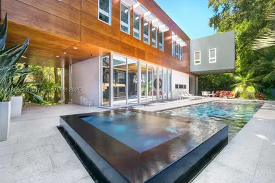 3503 Banyan Cir 1