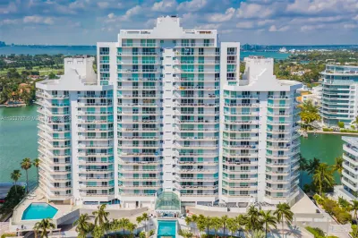 5900 Collins Ave #501 1