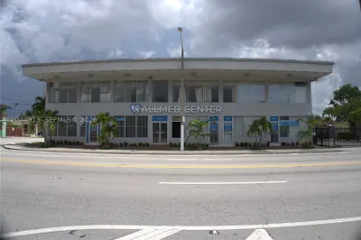 2433 NW 7th St 1