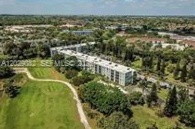 8445 Springtree Dr #409A 1