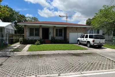 1442 NW 38th St 1