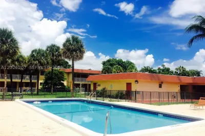 850 E Commercial Blvd #220C 1