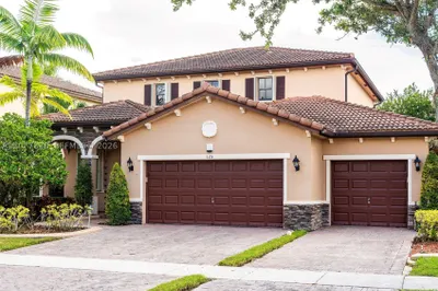125 SE 36th Pl 1