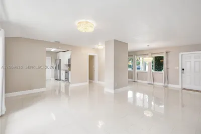1146 NE 17th Ter 1