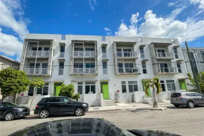761 NW 1st St 1