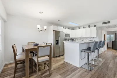 209 Brighton E 1