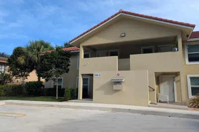 8710 NW 35th Street 1