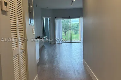 2100 Greenview Shores Blvd #513 1