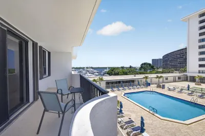 1208 Marine Way #205 1