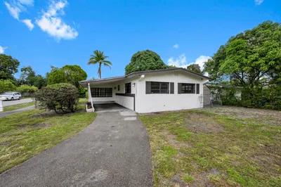 17551 NE 5th Ave North Miami 00001