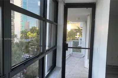 1440 Brickell Bay Dr #508 1