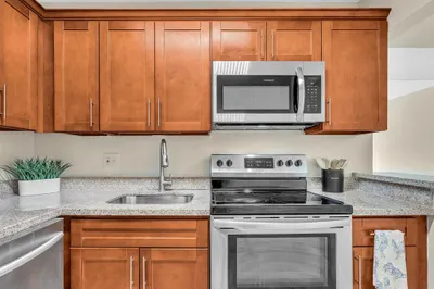 470 NW 20th Street #3020 1