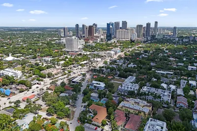 1250 Miami Road #11 1
