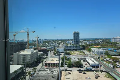 7135 Collins Ave #1821 1