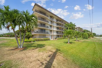 555 NW 4th Avenue #5240 1
