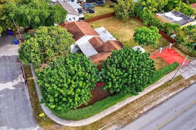 435 SW 33rd Ave 1