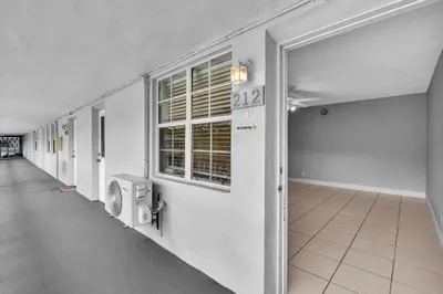 626 SW 14TH Avenue #212 1