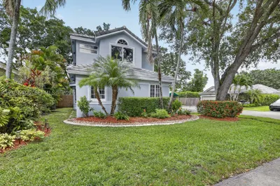 8815 Woodside Ct 1