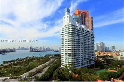 400 S Pointe Dr #307 1