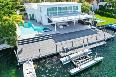 Dock