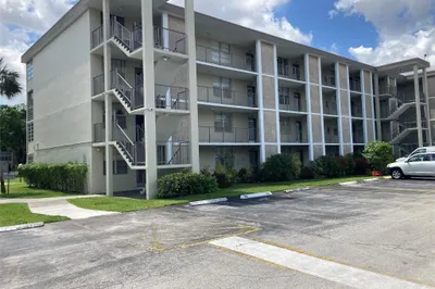 2998 NW 48th Terrace #332 1