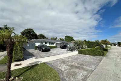 4610 SW 89th Pl 1