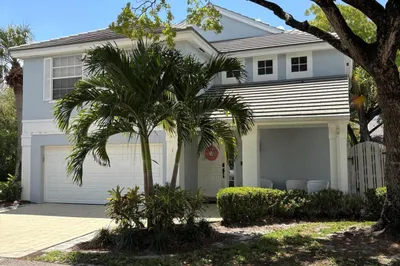 1 Commodore Place 1