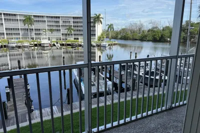 1537 E HILLSBORO Boulevard #238 1