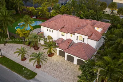 112 NW 14th Way 1