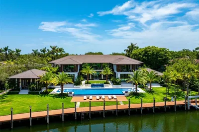 641 Leucadendra Dr 1
