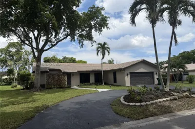 10431 NW 1st Ct 1