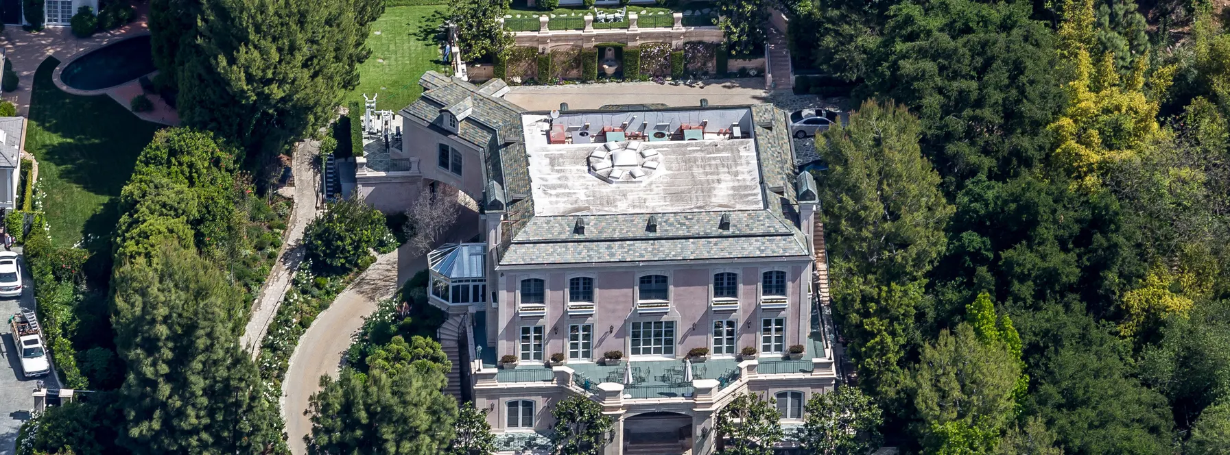 Keith Urban and Nicole Kidman’s Garage-less Cinderella Palace