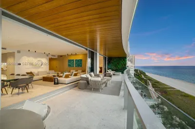 5775 Collins Ave #1501 1